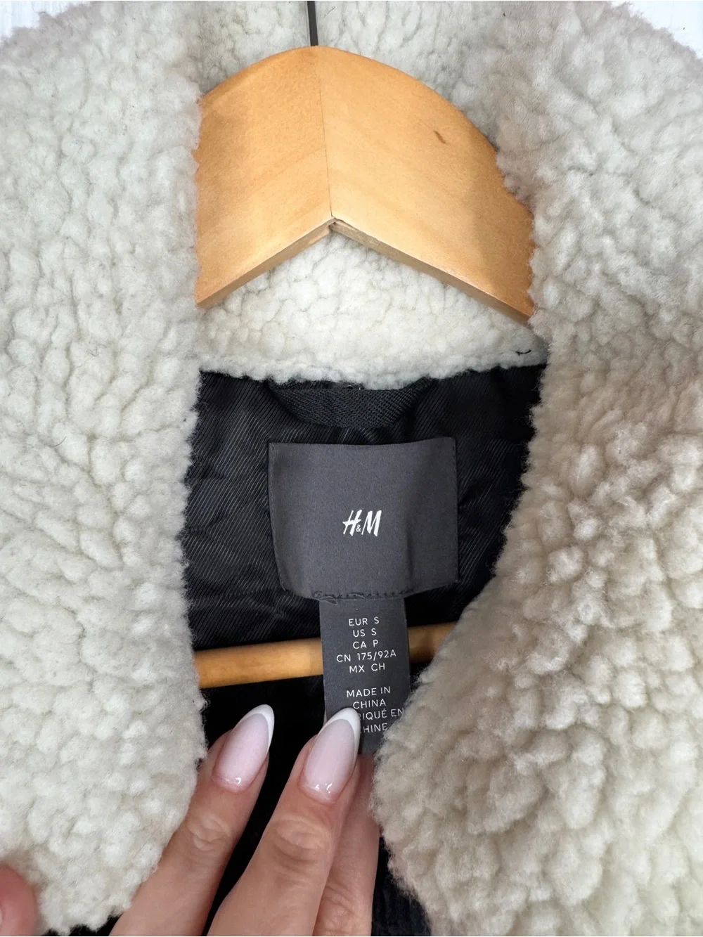 H&M Navy Corduroy Jacket with Detachable Sherpa Collar - Picture 8 of 9